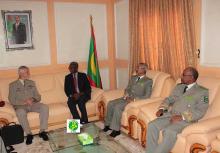 وزير الدفاع الموريتاني رفقة رئيس حلف الناتو